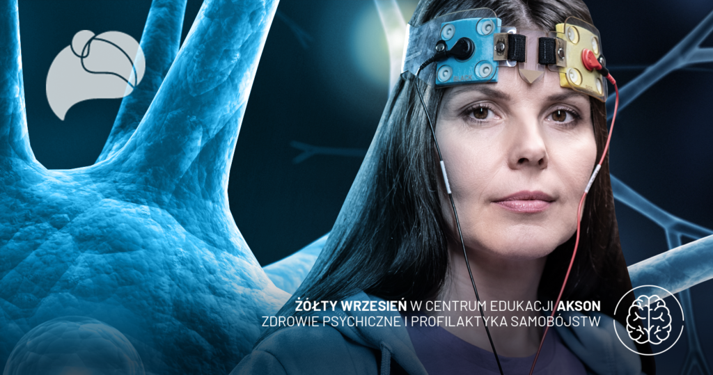 tES (tDCS) w zaburzeniach nastroju – neurostymulacja w praktyce terapeuty. Kobieta z elektrodami do przezczaszkowej stymulacji elektrycznej mózgu na tle neuronów.